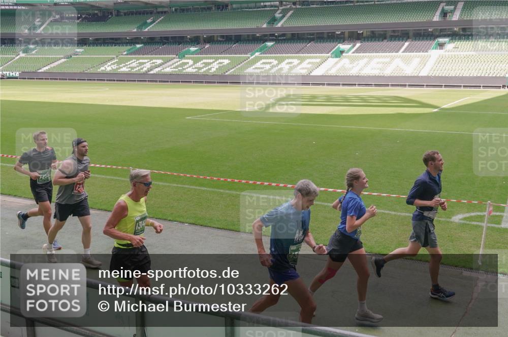 13.09.2026 - 21. swb-Marathon Bremen Michael Burmester http://msf.ph/oto/10333262 13.09.2026 13:05:42 Laufen im Stadion 109, 178, 217, 244, 287, 303, 323, 394, 430, 454, 536, 565, 578, 613, 647, 784, 891, 900, 1073, 1239, 1243, 1274, 1307, 1308, 1365, 1373, 1380, 1456, 1533, 1574, 1581, 1627, 1656, 1687, 1780, 1823, 1909, 1914, 1932, 1941, 2023, 2076, 2089, 2126, 2241, 2244, 2265, 2275, 2301, 2310, 2355, 2356, 2369, 2393, 2430, 2452, 2464, 2602, 2723, 2742, 2764, 2867, 2872, 2910, 2919, 2957, 2959, 2985, 3028, 3030, 3115, 3217, 3278, 3320, 3343, 3419, 3444, 3485, 3521, 3796, 3909 meine-sportfotos.de