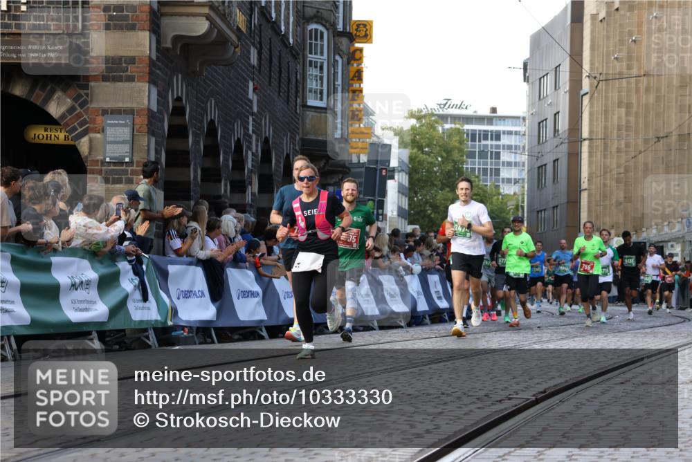 13.09.2026 - 21. swb-Marathon Bremen Strokosch-Dieckow http://msf.ph/oto/10333330 13.09.2026 13:16:36 Ziel 481, 663, 740, 755, 792, 1605, 3134, 5554, 5963, 6106, 6721, 6744, 7801, 8398, 9031, 9115, 13008, 13158, 472, 675, 696, 734, 827, 985, 2473, 2474, 2809, 3716, 3961, 4135, 4137, 4485, 5772, 6531, 6535, 7387, 7875 meine-sportfotos.de
