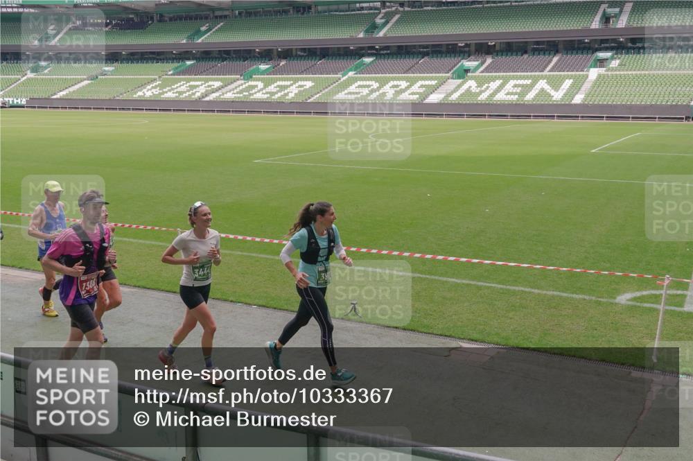 13.09.2026 - 21. swb-Marathon Bremen Michael Burmester http://msf.ph/oto/10333367 13.09.2026 13:05:54 Laufen im Stadion 109, 178, 217, 244, 287, 303, 323, 372, 394, 430, 454, 536, 565, 578, 613, 647, 784, 891, 900, 1073, 1083, 1205, 1239, 1243, 1274, 1307, 1308, 1365, 1373, 1380, 1437, 1456, 1533, 1545, 1574, 1581, 1627, 1656, 1687, 1780, 1823, 1848, 1909, 1914, 1932, 1941, 2023, 2076, 2089, 2126, 2241, 2244, 2265, 2275, 2301, 2310, 2355, 2356, 2393, 2430, 2452, 2464, 2602, 2723, 2742, 2764, 2867, 2902, 2910, 2919, 2957, 2959, 2985, 3030, 3115, 3217, 3278, 3320, 3343, 3419, 3444, 3485 meine-sportfotos.de