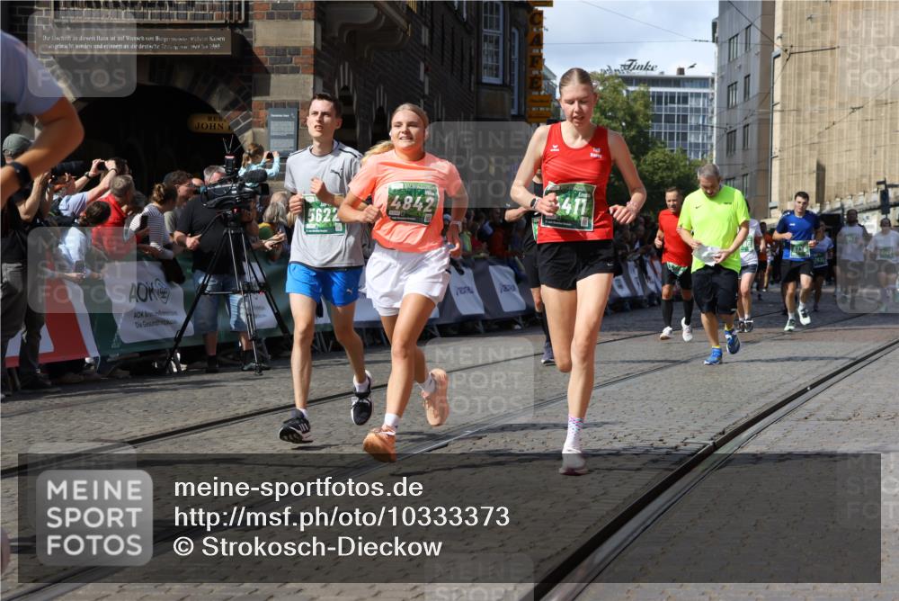 13.09.2026 - 21. swb-Marathon Bremen Strokosch-Dieckow http://msf.ph/oto/10333373 13.09.2026 13:25:47 Ziel 209, 260, 1119, 1650, 1658, 2046, 3168, 3186, 3187, 3806, 4294, 4717, 5703, 5755, 5814, 6113, 6380, 7252, 8357, 8545, 8695, 8769, 8890, 9299, 9460, 9468, 9506, 9563, 13025, 1163, 1647, 2033, 2062, 2708, 2987, 3248, 3516, 4067, 4476, 5013, 5558, 5622, 5701, 6135, 6605, 7638, 7780, 8271, 8361, 8592, 9266, 9794 meine-sportfotos.de