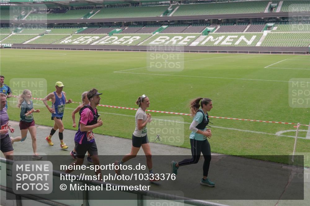 13.09.2026 - 21. swb-Marathon Bremen Michael Burmester http://msf.ph/oto/10333376 13.09.2026 13:05:55 Laufen im Stadion 109, 178, 217, 244, 287, 303, 310, 323, 372, 394, 430, 454, 536, 565, 578, 613, 647, 784, 891, 900, 1073, 1083, 1205, 1239, 1243, 1274, 1307, 1308, 1365, 1373, 1380, 1437, 1456, 1533, 1545, 1574, 1581, 1627, 1656, 1687, 1780, 1823, 1848, 1909, 1914, 1932, 1941, 2023, 2076, 2089, 2126, 2241, 2244, 2265, 2275, 2301, 2310, 2355, 2356, 2393, 2430, 2452, 2464, 2602, 2723, 2742, 2764, 2867, 2902, 2910, 2919, 2957, 2959, 2985, 3030, 3115, 3217, 3278, 3320, 3343, 3419, 3444, 3485 meine-sportfotos.de
