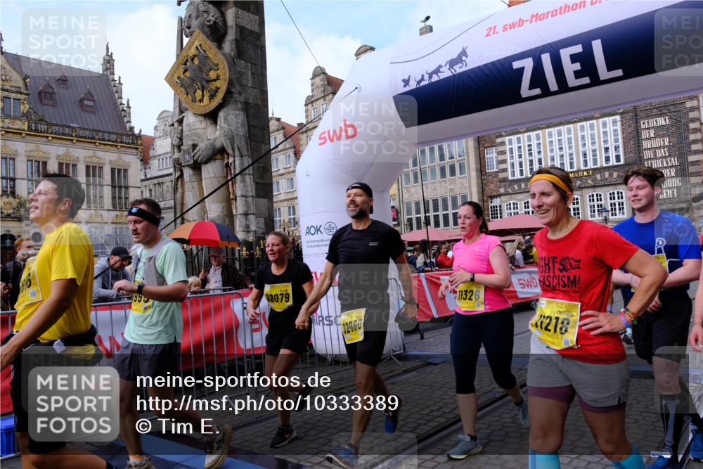 13.09.2026 - 21. swb-Marathon Bremen Tim E. http://msf.ph/oto/10333389 13.09.2026 11:05:32 Ziel 10370, 10411, 10576, 10697, 10717, 10718, 10800, 10802, 10995, 11102, 11105, 11157, 11218, 11281, 11326, 11334, 11584, 11616, 11722, 11900, 12011, 12064, 12079, 12080, 12099, 12335 meine-sportfotos.de