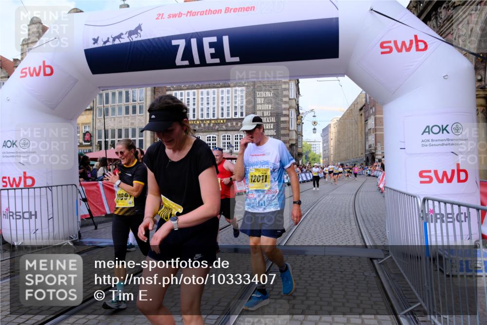 13.09.2026 - 21. swb-Marathon Bremen Tim E. http://msf.ph/oto/10333407 13.09.2026 11:05:33 Ziel 10370, 10411, 10576, 10697, 10717, 10718, 10800, 10802, 10995, 11102, 11105, 11157, 11218, 11281, 11326, 11334, 11584, 11616, 11722, 11900, 12011, 12079, 12080, 12099, 12335 meine-sportfotos.de