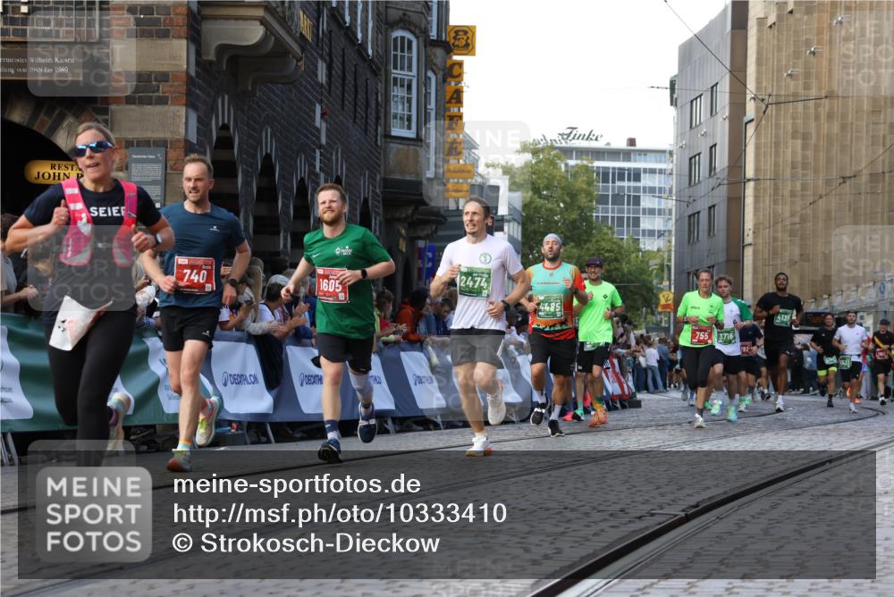 13.09.2026 - 21. swb-Marathon Bremen Strokosch-Dieckow http://msf.ph/oto/10333410 13.09.2026 13:16:38 Ziel 481, 663, 740, 755, 792, 1162, 1605, 2604, 3134, 5554, 5963, 6106, 6721, 6744, 7053, 7801, 8398, 9031, 9115, 13008, 472, 675, 696, 734, 827, 985, 2473, 2474, 2809, 3716, 3961, 4135, 4137, 4485, 5772, 6049, 6531, 6535, 7297, 7387, 7875 meine-sportfotos.de