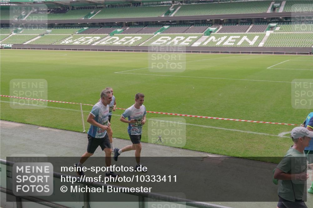13.09.2026 - 21. swb-Marathon Bremen Michael Burmester http://msf.ph/oto/10333411 13.09.2026 13:05:58 Laufen im Stadion 109, 178, 217, 244, 287, 303, 310, 323, 372, 394, 430, 454, 536, 578, 613, 647, 784, 831, 891, 900, 1073, 1083, 1205, 1239, 1243, 1274, 1307, 1308, 1365, 1380, 1437, 1456, 1533, 1545, 1574, 1581, 1627, 1656, 1687, 1780, 1823, 1848, 1909, 1914, 1932, 1941, 2023, 2076, 2089, 2126, 2241, 2244, 2265, 2275, 2301, 2310, 2355, 2356, 2393, 2430, 2452, 2464, 2602, 2707, 2723, 2742, 2764, 2867, 2902, 2910, 2919, 2957, 2959, 2985, 3030, 3115, 3278, 3320, 3343, 3444, 3485 meine-sportfotos.de