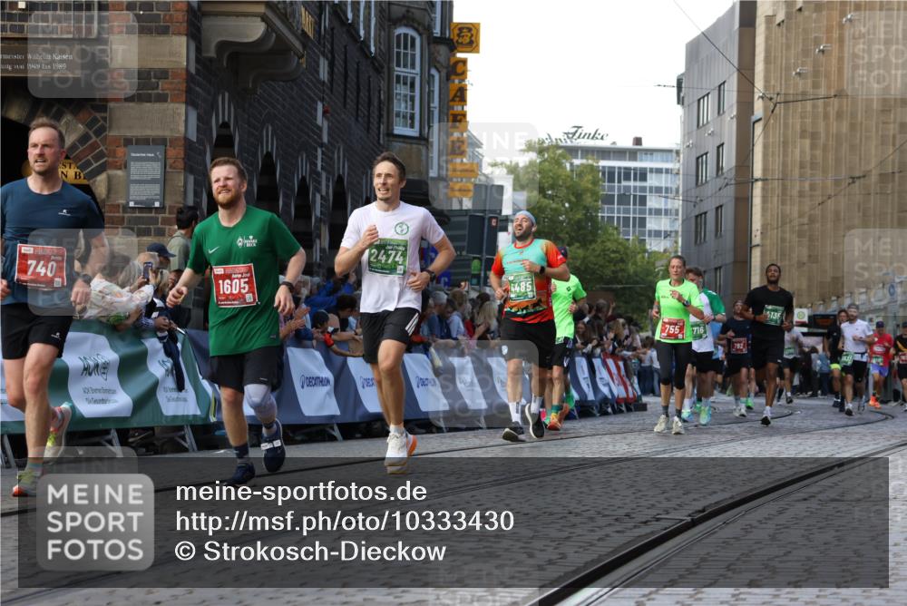 13.09.2026 - 21. swb-Marathon Bremen Strokosch-Dieckow http://msf.ph/oto/10333430 13.09.2026 13:16:39 Ziel 481, 663, 740, 755, 792, 1162, 1605, 2604, 5554, 5963, 6106, 6721, 6744, 7053, 7603, 7801, 8398, 9031, 9115, 13008, 385, 472, 675, 696, 734, 827, 1970, 2473, 2474, 2809, 3716, 3961, 4135, 4137, 4485, 5772, 6049, 6531, 6535, 6819, 7297, 7387, 7875 meine-sportfotos.de
