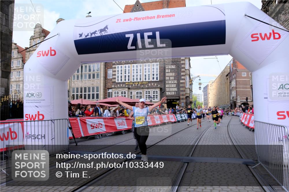 13.09.2026 - 21. swb-Marathon Bremen Tim E. http://msf.ph/oto/10333449 13.09.2026 11:05:38 Ziel 10186, 10411, 10432, 10576, 10697, 10717, 10800, 10802, 10995, 11102, 11146, 11157, 11218, 11314, 11326, 11334, 11387, 11394, 11521, 11571, 11572, 11584, 11616, 11722, 12011, 12055, 12079, 12080, 12251 meine-sportfotos.de