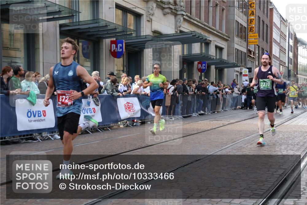 13.09.2026 - 21. swb-Marathon Bremen Strokosch-Dieckow http://msf.ph/oto/10333466 13.09.2026 13:23:46 Ziel 102, 342, 776, 909, 1199, 2210, 2370, 2491, 2517, 2967, 3044, 3372, 4671, 5012, 5104, 5146, 5208, 5257, 5397, 5481, 5623, 5928, 6105, 6772, 7059, 7069, 7081, 7094, 7105, 7357, 7475, 7761, 8051, 8052, 8082, 8179, 9087, 9916, 10059, 10115, 13007, 13197, 13219, 135, 672, 2288, 2371, 2409, 2485, 2490, 2560, 2627, 3078, 3138, 3173, 3642, 3856, 3861, 3939, 4601, 4671, 5011, 5116, 5231, 5908, 6157, 6332, 6648, 6843, 6848, 7216, 7475, 8095, 8290, 8560, 9088, 9196, 10115 meine-sportfotos.de