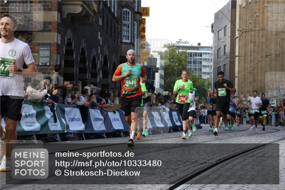 13.09.2026 - 21. swb-Marathon Bremen Strokosch-Dieckow http://msf.ph/oto/10333480 13.09.2026 13:16:40 Ziel 481, 663, 740, 755, 792, 1076, 1162, 1605, 2604, 5554, 5963, 6106, 6721, 6744, 7053, 7603, 7801, 8171, 8288, 8398, 9031, 9115, 13008, 385, 472, 675, 696, 734, 827, 1970, 2319, 2473, 2809, 3716, 3961, 4135, 4137, 4485, 5772, 6049, 6531, 6535, 6819, 7297, 7387 meine-sportfotos.de