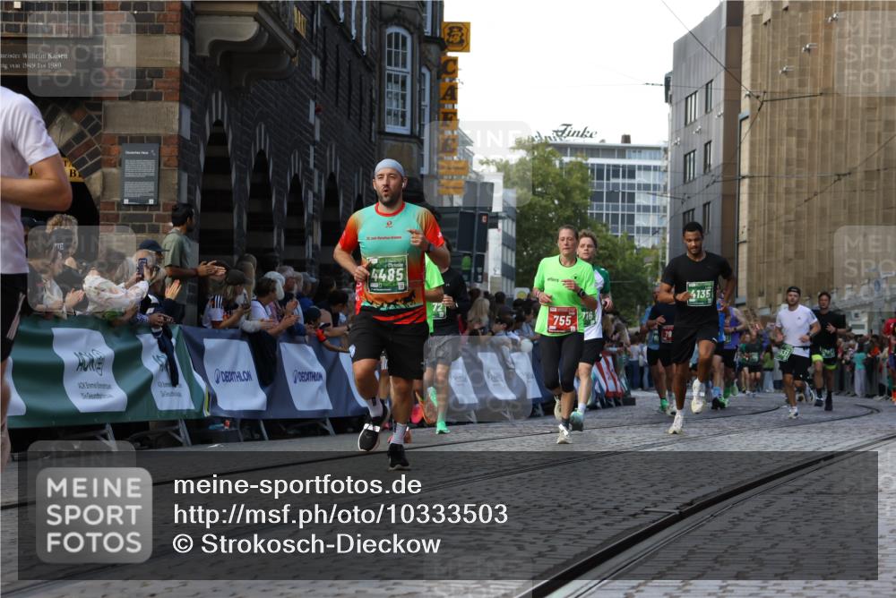 13.09.2026 - 21. swb-Marathon Bremen Strokosch-Dieckow http://msf.ph/oto/10333503 13.09.2026 13:16:41 Ziel 481, 740, 755, 792, 1076, 1162, 1605, 2604, 5554, 5963, 6721, 7053, 7603, 7801, 8171, 8288, 8398, 9031, 9115, 13008, 385, 472, 675, 734, 827, 1970, 2319, 2473, 2809, 3716, 3961, 4135, 4137, 4485, 5772, 6049, 6531, 6535, 6819, 7297, 7387 meine-sportfotos.de