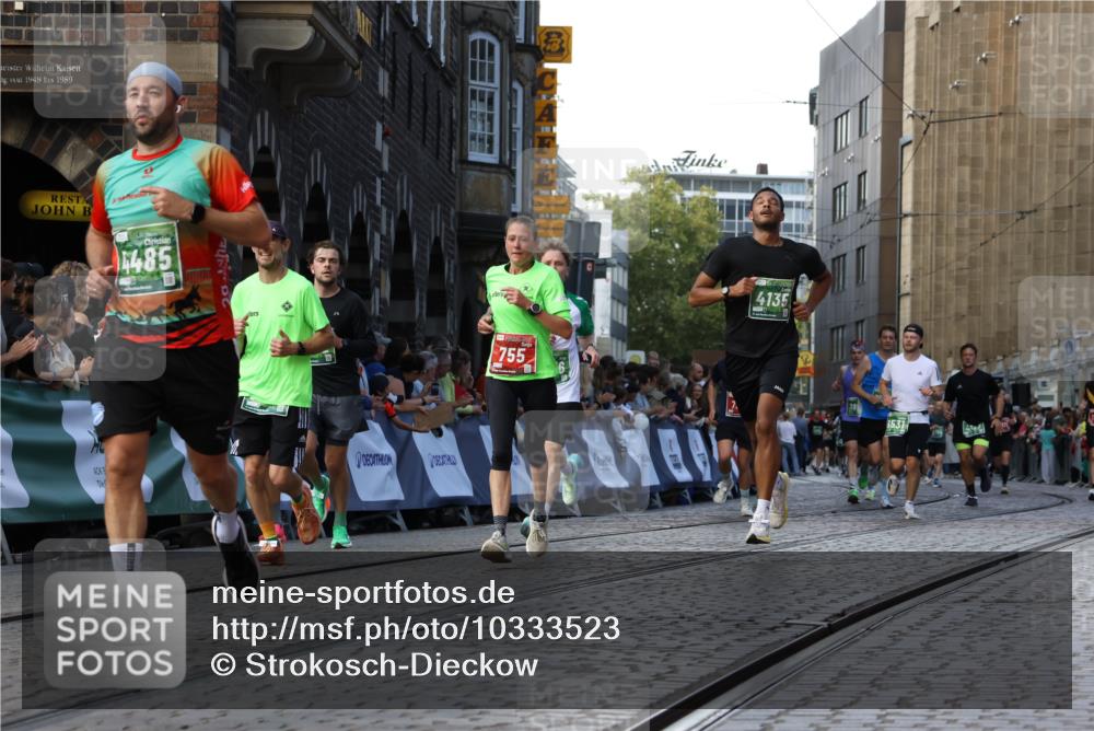 13.09.2026 - 21. swb-Marathon Bremen Strokosch-Dieckow http://msf.ph/oto/10333523 13.09.2026 13:16:42 Ziel 481, 740, 755, 792, 1076, 1162, 1605, 2604, 5554, 5963, 6721, 7053, 7603, 7801, 8171, 8288, 8398, 9031, 9115, 13008, 385, 472, 675, 734, 827, 1970, 2319, 2473, 2809, 3706, 3716, 3961, 4135, 4137, 5772, 6049, 6531, 6535, 6819, 7297, 7387 meine-sportfotos.de
