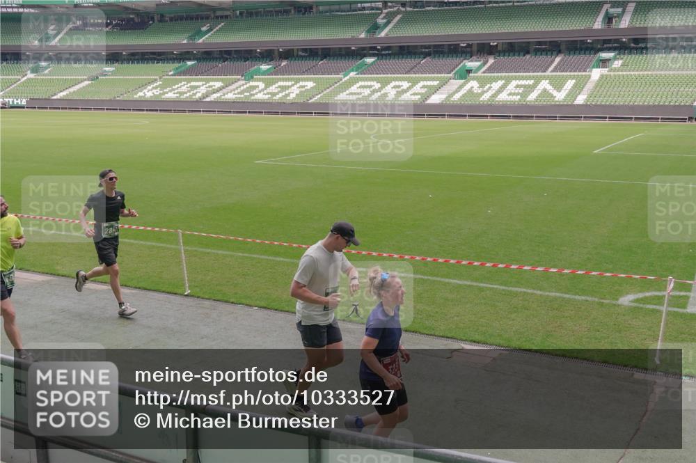 13.09.2026 - 21. swb-Marathon Bremen Michael Burmester http://msf.ph/oto/10333527 13.09.2026 13:06:13 Laufen im Stadion 109, 178, 217, 244, 287, 303, 310, 323, 372, 394, 430, 454, 536, 578, 613, 647, 784, 831, 891, 900, 1073, 1083, 1205, 1239, 1243, 1274, 1307, 1308, 1365, 1369, 1380, 1437, 1533, 1545, 1574, 1581, 1627, 1656, 1780, 1823, 1848, 1871, 1909, 1914, 1932, 1941, 2023, 2076, 2089, 2090, 2126, 2241, 2244, 2265, 2275, 2301, 2310, 2355, 2356, 2393, 2440, 2464, 2602, 2707, 2723, 2742, 2764, 2867, 2902, 2959, 2985, 3030, 3115, 3278, 3320, 3343, 3444, 3485 meine-sportfotos.de