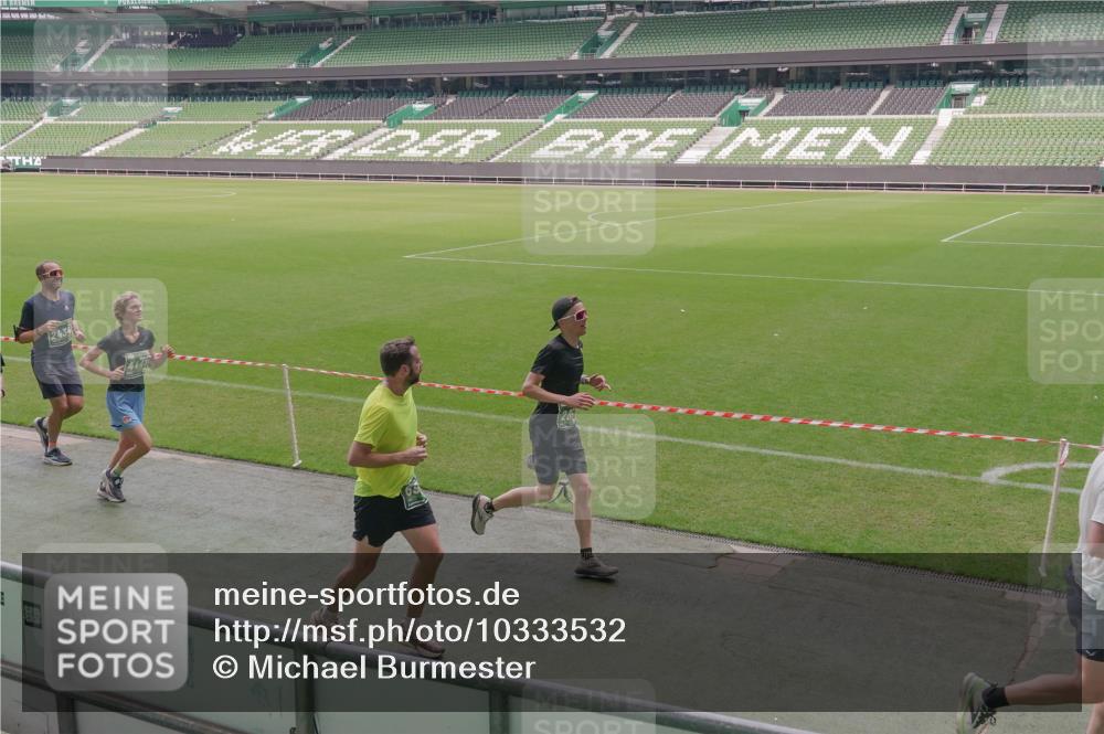 13.09.2026 - 21. swb-Marathon Bremen Michael Burmester http://msf.ph/oto/10333532 13.09.2026 13:06:14 Laufen im Stadion 109, 178, 217, 244, 287, 303, 310, 323, 372, 394, 430, 454, 536, 578, 613, 647, 784, 831, 891, 900, 1073, 1083, 1205, 1239, 1243, 1274, 1307, 1308, 1365, 1369, 1380, 1437, 1533, 1545, 1574, 1581, 1627, 1656, 1780, 1823, 1848, 1871, 1909, 1914, 1932, 1941, 2023, 2076, 2089, 2090, 2126, 2241, 2244, 2265, 2275, 2301, 2310, 2355, 2356, 2393, 2440, 2464, 2602, 2699, 2707, 2723, 2742, 2764, 2818, 2902, 2959, 2985, 3030, 3115, 3278, 3320, 3343, 3444, 3485 meine-sportfotos.de