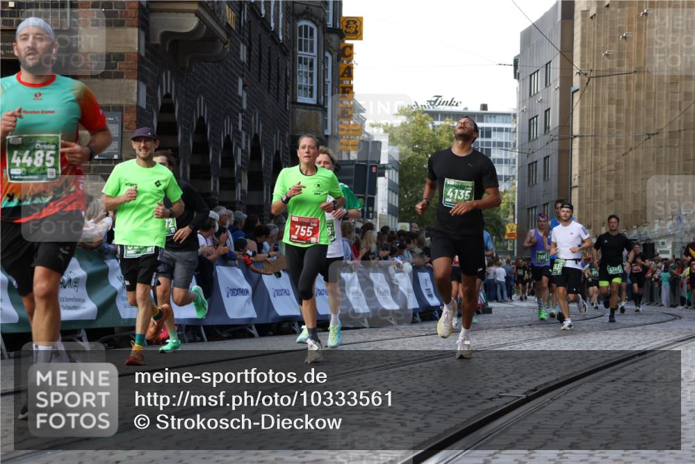 13.09.2026 - 21. swb-Marathon Bremen Strokosch-Dieckow http://msf.ph/oto/10333561 13.09.2026 13:16:42 Ziel 481, 740, 755, 792, 1076, 1162, 1605, 2604, 5554, 5963, 6721, 7053, 7603, 7801, 8171, 8288, 8398, 9031, 9115, 13008, 385, 472, 675, 734, 827, 1970, 2319, 2473, 2809, 3706, 3716, 3961, 4135, 4137, 5772, 6049, 6531, 6535, 6819, 7297, 7387 meine-sportfotos.de