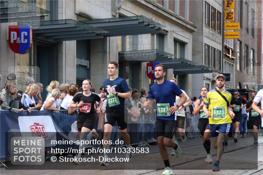 13.09.2026 - 21. swb-Marathon Bremen Strokosch-Dieckow http://msf.ph/oto/10333583 13.09.2026 13:23:49 Ziel 102, 342, 776, 909, 1199, 2210, 2295, 2370, 2491, 2517, 2967, 3044, 3372, 4559, 5012, 5104, 5146, 5208, 5257, 5397, 5481, 5623, 5928, 6105, 6772, 7059, 7069, 7081, 7094, 7105, 7357, 7761, 8051, 8052, 8082, 8179, 9087, 9916, 10059, 13007, 13219, 135, 672, 2288, 2371, 2409, 2485, 2490, 2517, 2560, 2627, 3078, 3138, 3173, 3642, 3856, 3939, 4601, 4671, 5011, 5116, 5231, 5908, 6157, 6332, 6648, 6843, 6848, 7216, 7357, 7475, 8051, 8052, 8095, 8290, 8560, 9088, 9196, 10115, 13197 meine-sportfotos.de