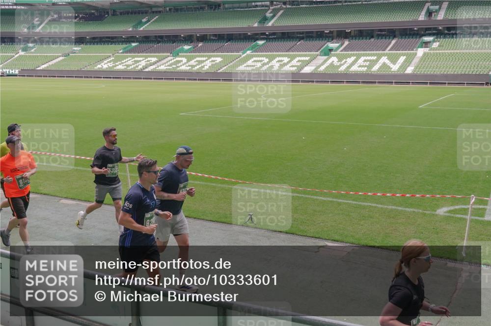 13.09.2026 - 21. swb-Marathon Bremen Michael Burmester http://msf.ph/oto/10333601 13.09.2026 13:06:26 Laufen im Stadion 109, 156, 217, 244, 287, 303, 310, 323, 372, 394, 430, 454, 536, 578, 613, 647, 716, 784, 831, 891, 900, 922, 1073, 1083, 1205, 1243, 1274, 1308, 1365, 1369, 1380, 1437, 1533, 1545, 1574, 1581, 1627, 1823, 1848, 1871, 1909, 1914, 1932, 1938, 2076, 2089, 2090, 2126, 2219, 2241, 2244, 2265, 2275, 2301, 2310, 2318, 2355, 2356, 2393, 2440, 2464, 2602, 2699, 2707, 2721, 2742, 2764, 2818, 2902, 2911, 2959, 2960, 2985, 3030, 3115, 3278, 3444, 3485 meine-sportfotos.de