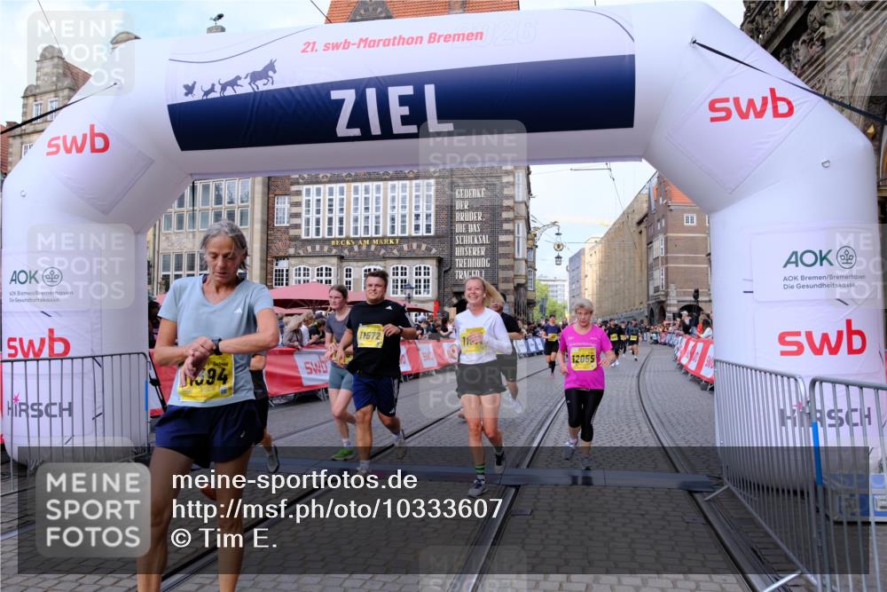 13.09.2026 - 21. swb-Marathon Bremen Tim E. http://msf.ph/oto/10333607 13.09.2026 11:05:45 Ziel 10186, 10259, 10260, 10411, 10432, 10697, 10717, 10802, 10864, 11146, 11314, 11334, 11387, 11394, 11520, 11521, 11571, 11572, 11724, 11791, 11892, 12055, 12251, 12273, 12330, 12362 meine-sportfotos.de