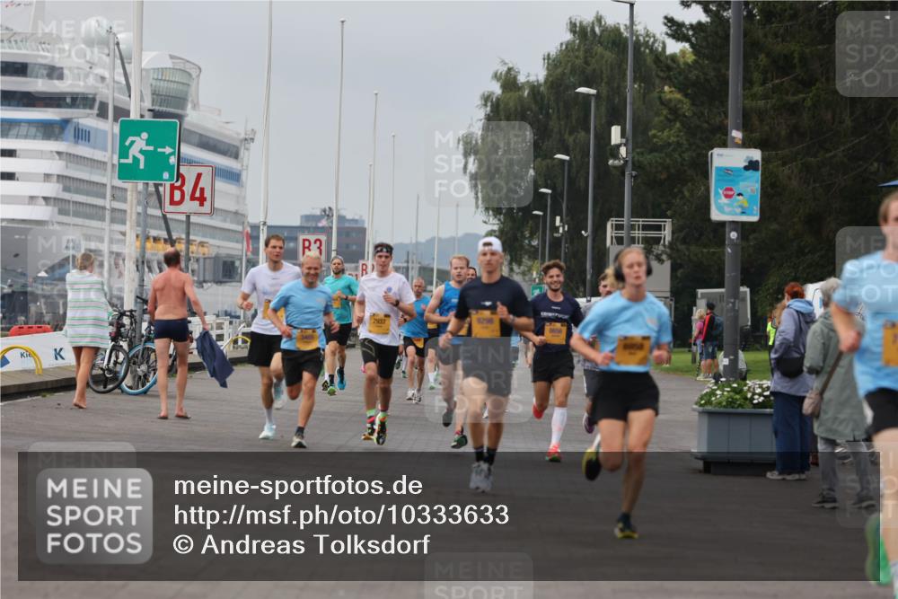 13.09.2026 - Kiel Lauf Andreas Tolksdorf http://msf.ph/oto/10333633 13.09.2026 09:51:51 Kiellinie 3, 4, 3, 2937, 1290, 8656 meine-sportfotos.de