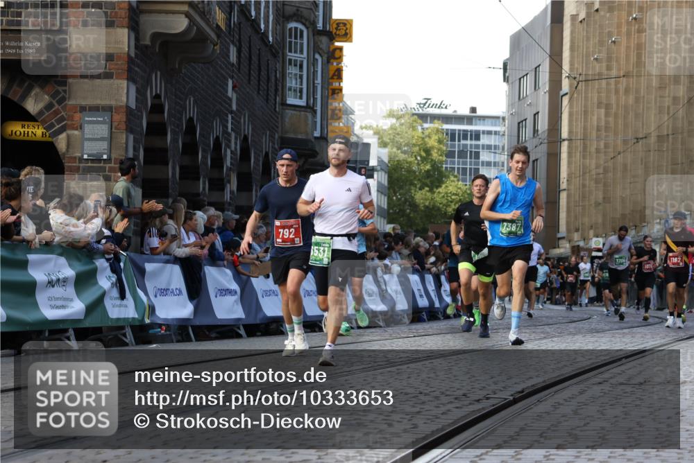 13.09.2026 - 21. swb-Marathon Bremen Strokosch-Dieckow http://msf.ph/oto/10333653 13.09.2026 13:16:45 Ziel 740, 755, 792, 1076, 1162, 1605, 2604, 5554, 5963, 6367, 6721, 7053, 7603, 7801, 8171, 8288, 9031, 9115, 385, 472, 1970, 2319, 2473, 2809, 3706, 3716, 3961, 4137, 6049, 6531, 6704, 6819, 7297, 7387 meine-sportfotos.de