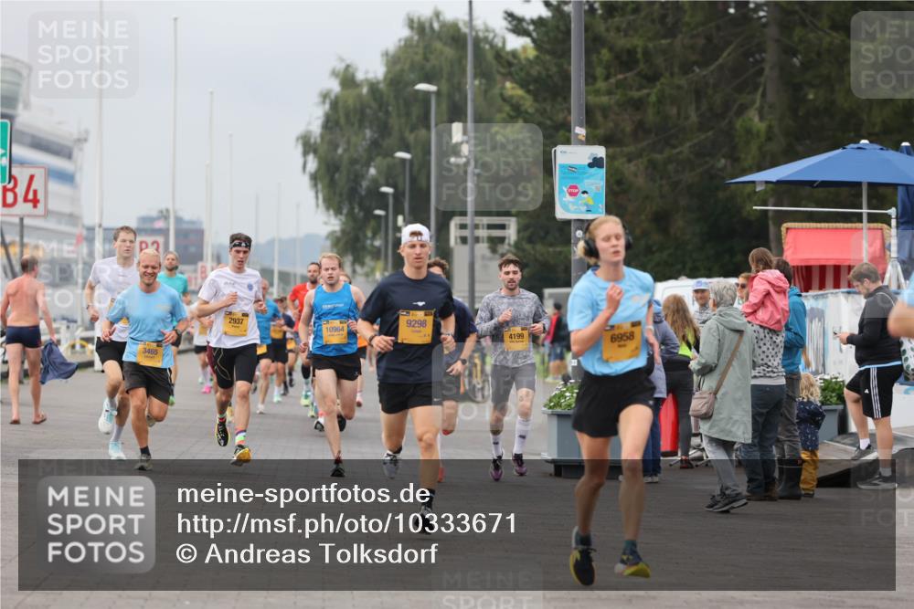 13.09.2026 - Kiel Lauf Andreas Tolksdorf http://msf.ph/oto/10333671 13.09.2026 09:51:53 Kiellinie 4, 3465, 2937, 10964, 9298, 4199, 6958 meine-sportfotos.de