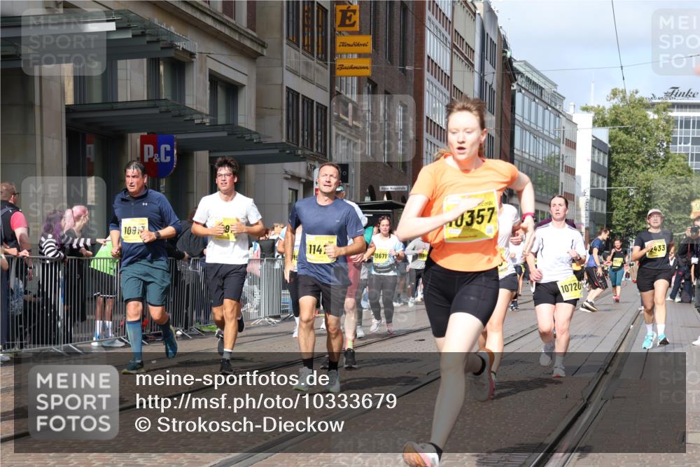 13.09.2026 - 21. swb-Marathon Bremen Strokosch-Dieckow http://msf.ph/oto/10333679 13.09.2026 11:03:50 Ziel 10182, 10291, 10390, 10403, 10516, 10607, 10613, 10659, 10671, 10672, 10720, 10726, 10912, 10913, 11149, 11221, 11318, 11319, 11336, 11470, 11471, 11511, 11539, 11618, 11720, 11726, 11909, 12001, 12103, 12113, 12140, 12260, 12276, 12392, 12433, 10090, 10091, 10152, 10327, 10357, 10403, 10420, 10429, 10569, 10796, 10902, 10918, 10950, 11149, 11211, 11325, 11411, 11451, 11511, 11595, 11655, 11746, 11868, 11967, 12074, 12504 meine-sportfotos.de