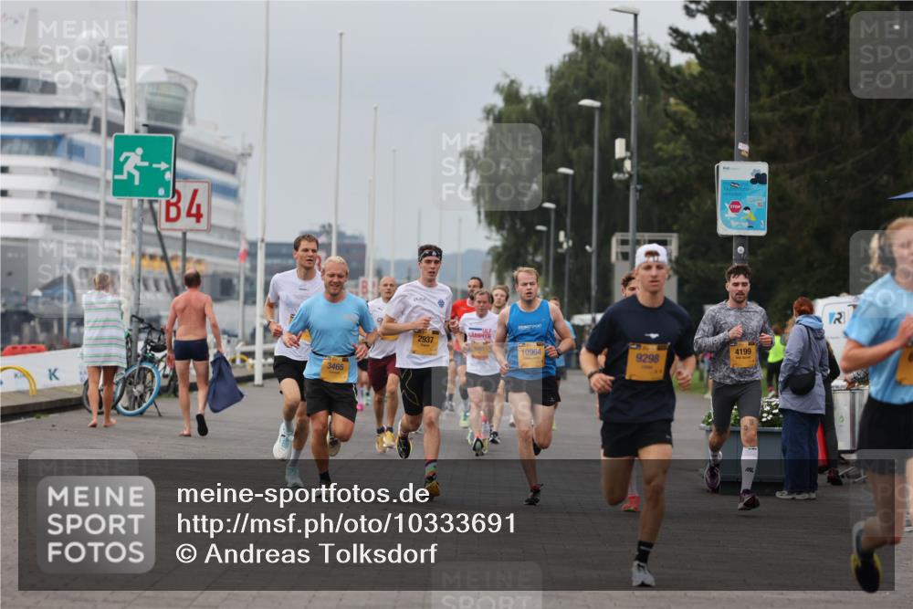 13.09.2026 - Kiel Lauf Andreas Tolksdorf http://msf.ph/oto/10333691 13.09.2026 09:51:53 Kiellinie 4, 3465, 2937, 10964, 9298, 4199 meine-sportfotos.de