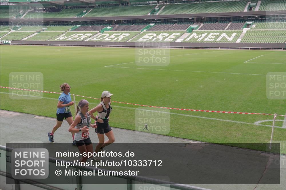 13.09.2026 - 21. swb-Marathon Bremen Michael Burmester http://msf.ph/oto/10333712 13.09.2026 13:06:36 Laufen im Stadion 109, 132, 156, 217, 244, 287, 303, 310, 323, 372, 394, 430, 454, 578, 607, 613, 647, 716, 784, 831, 834, 846, 891, 900, 922, 1073, 1083, 1189, 1205, 1243, 1274, 1308, 1365, 1369, 1380, 1387, 1437, 1533, 1545, 1574, 1581, 1600, 1823, 1841, 1848, 1871, 1909, 1926, 1938, 2070, 2076, 2090, 2219, 2241, 2244, 2265, 2275, 2301, 2310, 2318, 2355, 2356, 2393, 2440, 2464, 2699, 2707, 2721, 2731, 2742, 2764, 2818, 2902, 2911, 2960, 2985, 3030, 3115, 3278, 3444, 3485 meine-sportfotos.de
