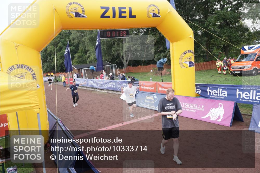 13.09.2026 - Airport Race Dennis Weichert http://msf.ph/oto/10333714 13.09.2026 10:32:13 Ziel 4053, 4167, 5072, 5091, 5206, 5237, 5394 meine-sportfotos.de