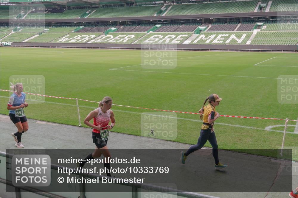 13.09.2026 - 21. swb-Marathon Bremen Michael Burmester http://msf.ph/oto/10333769 13.09.2026 13:06:44 Laufen im Stadion 109, 132, 156, 217, 244, 287, 303, 310, 372, 394, 430, 454, 489, 578, 607, 613, 716, 784, 831, 834, 846, 891, 900, 922, 1083, 1189, 1205, 1243, 1274, 1308, 1365, 1369, 1380, 1387, 1437, 1533, 1545, 1574, 1581, 1600, 1823, 1841, 1848, 1854, 1871, 1909, 1926, 1938, 2070, 2076, 2090, 2219, 2241, 2244, 2265, 2275, 2283, 2301, 2310, 2318, 2355, 2356, 2393, 2440, 2464, 2699, 2707, 2721, 2731, 2755, 2818, 2902, 2911, 2960, 3115, 3278, 3444, 3485 meine-sportfotos.de