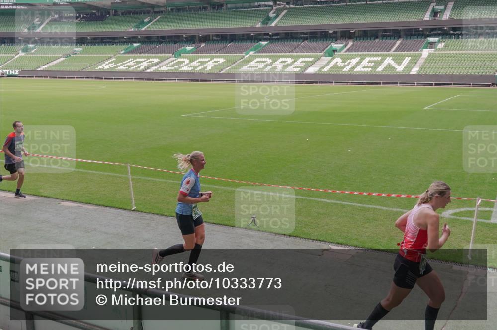 13.09.2026 - 21. swb-Marathon Bremen Michael Burmester http://msf.ph/oto/10333773 13.09.2026 13:06:45 Laufen im Stadion 109, 132, 156, 217, 244, 287, 303, 310, 372, 394, 430, 454, 489, 578, 607, 613, 682, 716, 784, 831, 834, 846, 891, 900, 922, 1083, 1189, 1205, 1274, 1308, 1365, 1369, 1380, 1387, 1437, 1533, 1545, 1574, 1581, 1600, 1823, 1841, 1848, 1854, 1871, 1909, 1926, 1938, 2070, 2076, 2090, 2219, 2241, 2244, 2265, 2275, 2283, 2301, 2310, 2318, 2355, 2356, 2393, 2440, 2464, 2699, 2707, 2721, 2731, 2755, 2818, 2902, 2911, 2960, 3115, 3278, 3444, 3485 meine-sportfotos.de