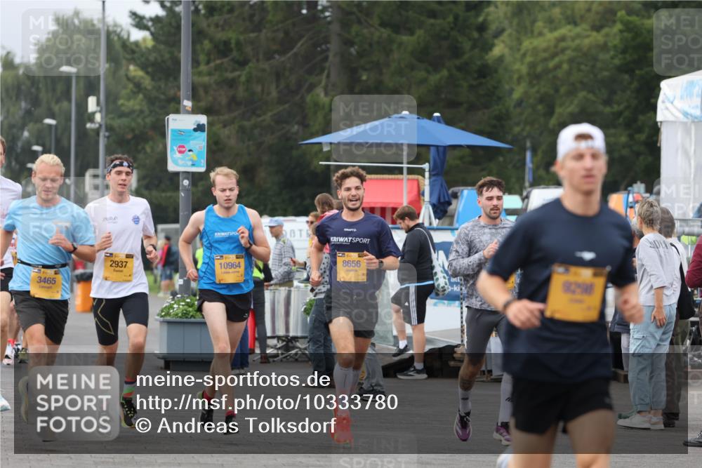 13.09.2026 - Kiel Lauf Andreas Tolksdorf http://msf.ph/oto/10333780 13.09.2026 09:51:56 Kiellinie 3465, 2937, 39, 10964, 39, 8656, 9298 meine-sportfotos.de