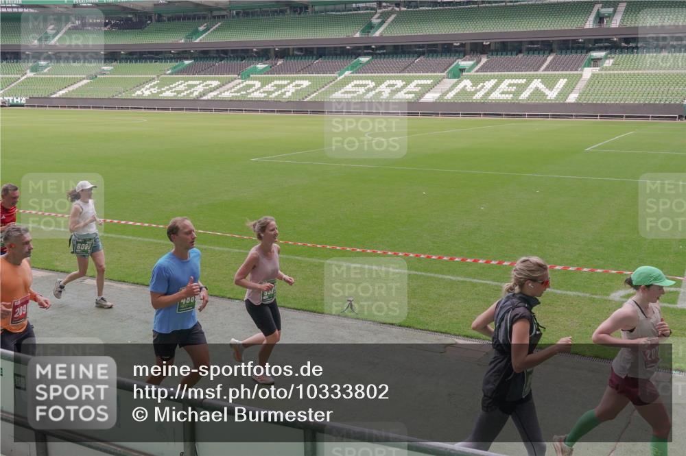 13.09.2026 - 21. swb-Marathon Bremen Michael Burmester http://msf.ph/oto/10333802 13.09.2026 13:06:50 Laufen im Stadion 109, 132, 156, 217, 244, 287, 303, 310, 372, 394, 430, 454, 489, 578, 607, 613, 682, 716, 784, 831, 834, 846, 891, 900, 922, 1083, 1173, 1189, 1205, 1274, 1365, 1369, 1380, 1387, 1437, 1532, 1533, 1545, 1574, 1581, 1600, 1823, 1841, 1848, 1854, 1871, 1909, 1926, 1938, 2070, 2076, 2090, 2219, 2244, 2265, 2275, 2283, 2310, 2318, 2355, 2356, 2393, 2440, 2464, 2699, 2707, 2721, 2731, 2755, 2818, 2902, 2911, 2949, 2960, 3115, 3444, 3485 meine-sportfotos.de