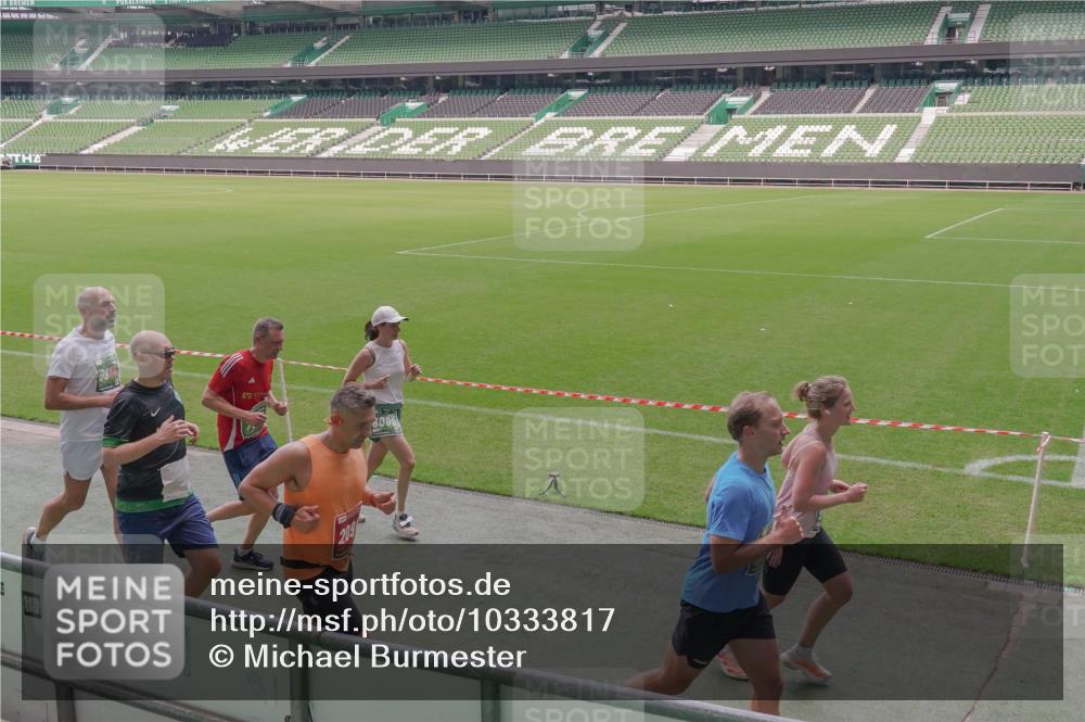 13.09.2026 - 21. swb-Marathon Bremen Michael Burmester http://msf.ph/oto/10333817 13.09.2026 13:06:51 Laufen im Stadion 109, 132, 156, 217, 244, 287, 303, 310, 372, 394, 430, 454, 489, 578, 607, 613, 682, 716, 784, 831, 834, 846, 891, 900, 922, 1083, 1173, 1189, 1205, 1274, 1364, 1365, 1369, 1380, 1387, 1437, 1532, 1533, 1545, 1574, 1581, 1600, 1823, 1841, 1848, 1854, 1871, 1909, 1926, 1938, 2070, 2076, 2090, 2219, 2244, 2265, 2275, 2283, 2310, 2318, 2355, 2356, 2393, 2440, 2464, 2699, 2707, 2721, 2731, 2755, 2818, 2902, 2911, 2949, 2960, 3115, 3485 meine-sportfotos.de