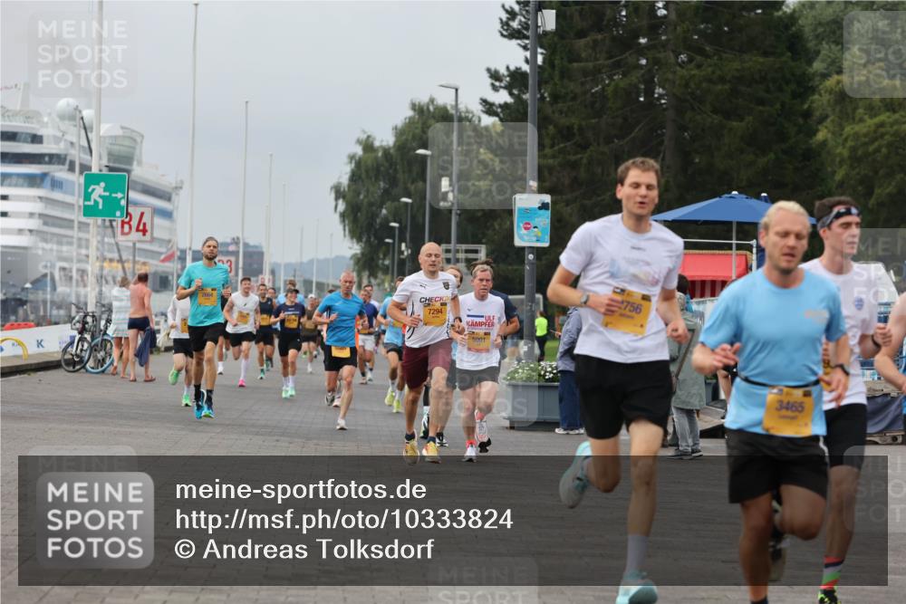 13.09.2026 - Kiel Lauf Andreas Tolksdorf http://msf.ph/oto/10333824 13.09.2026 09:51:58 Kiellinie 3, 84, 6585, 7294, 5001, 2756, 3465 meine-sportfotos.de