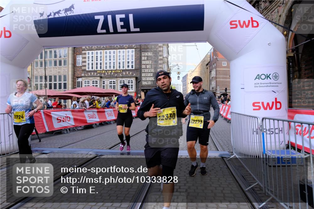 13.09.2026 - 21. swb-Marathon Bremen Tim E. http://msf.ph/oto/10333828 13.09.2026 11:05:49 Ziel 10186, 10259, 10260, 10432, 10717, 10864, 11146, 11314, 11334, 11387, 11394, 11520, 11521, 11571, 11572, 11724, 11791, 11892, 11947, 12055, 12156, 12251, 12273, 12330, 12362, 12501 meine-sportfotos.de