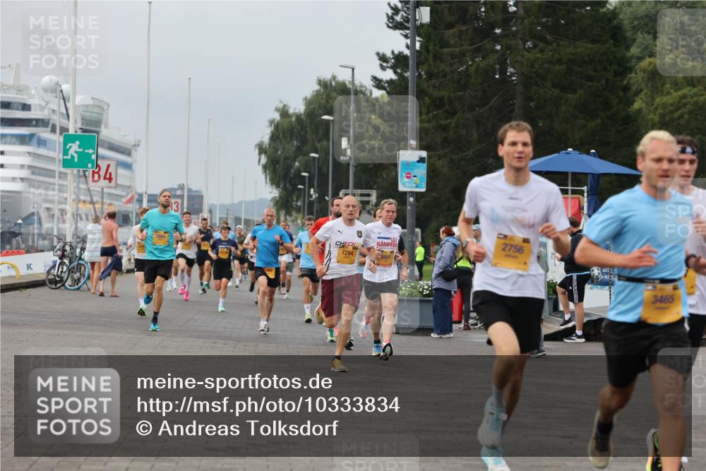 13.09.2026 - Kiel Lauf Andreas Tolksdorf http://msf.ph/oto/10333834 13.09.2026 09:51:59 Kiellinie 33, 13, 4, 2664, 7294, 5001, 2756, 3465 meine-sportfotos.de