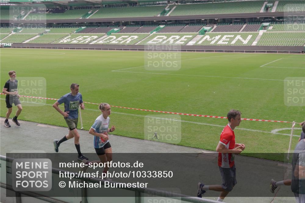 13.09.2026 - 21. swb-Marathon Bremen Michael Burmester http://msf.ph/oto/10333850 13.09.2026 13:06:55 Laufen im Stadion 109, 132, 156, 217, 287, 303, 310, 372, 394, 430, 454, 489, 578, 607, 613, 682, 716, 784, 809, 831, 834, 846, 891, 900, 922, 1083, 1173, 1189, 1205, 1274, 1322, 1364, 1365, 1369, 1380, 1387, 1437, 1532, 1533, 1545, 1574, 1581, 1600, 1823, 1841, 1848, 1854, 1871, 1909, 1926, 1938, 2070, 2076, 2090, 2219, 2244, 2265, 2275, 2283, 2310, 2318, 2355, 2356, 2393, 2405, 2440, 2464, 2492, 2565, 2699, 2707, 2721, 2731, 2755, 2818, 2902, 2911, 2949, 2960, 3115, 3485 meine-sportfotos.de