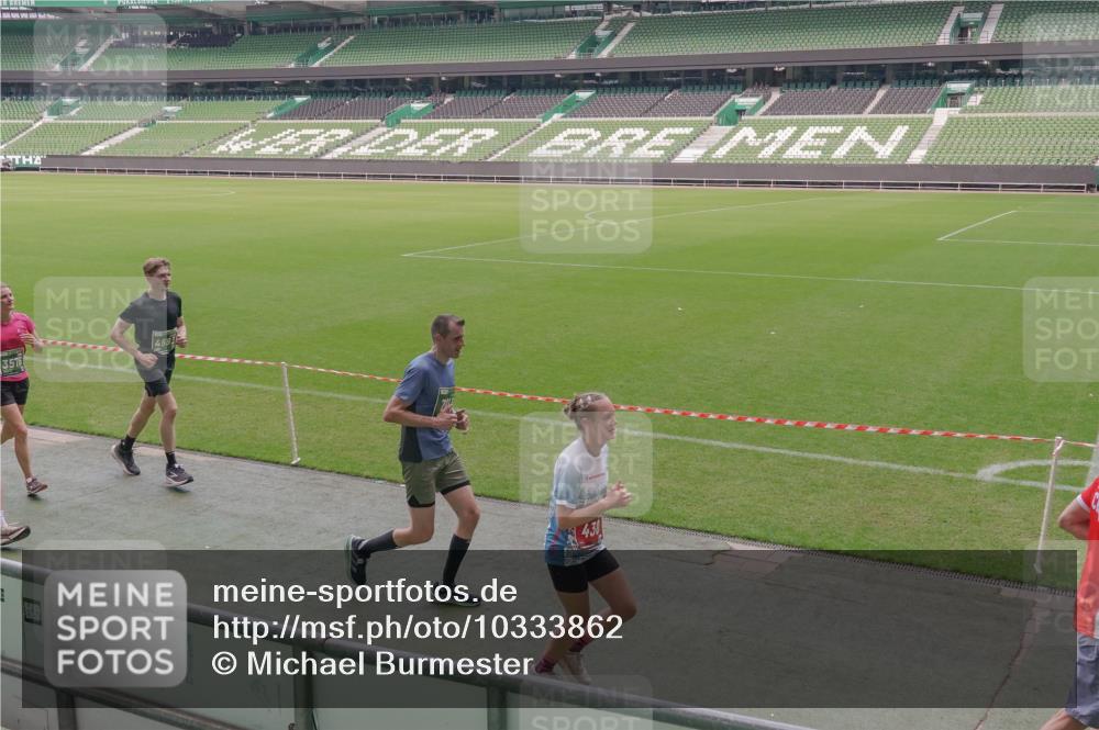 13.09.2026 - 21. swb-Marathon Bremen Michael Burmester http://msf.ph/oto/10333862 13.09.2026 13:06:55 Laufen im Stadion 109, 132, 156, 217, 287, 303, 310, 372, 394, 430, 454, 489, 578, 607, 613, 682, 716, 784, 809, 831, 834, 846, 891, 900, 922, 1083, 1173, 1189, 1205, 1274, 1322, 1364, 1365, 1369, 1380, 1387, 1437, 1532, 1533, 1545, 1574, 1581, 1600, 1823, 1841, 1848, 1854, 1871, 1909, 1926, 1938, 2070, 2076, 2090, 2219, 2244, 2265, 2275, 2283, 2310, 2318, 2355, 2356, 2393, 2405, 2440, 2464, 2492, 2565, 2699, 2707, 2721, 2731, 2755, 2818, 2902, 2911, 2949, 2960, 3115, 3485 meine-sportfotos.de