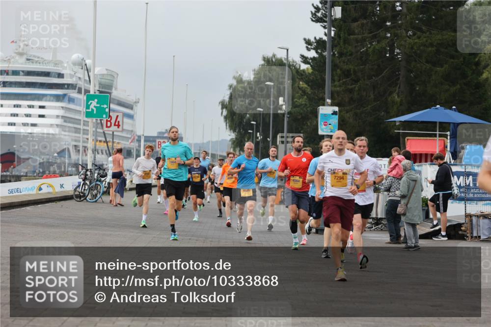 13.09.2026 - Kiel Lauf Andreas Tolksdorf http://msf.ph/oto/10333868 13.09.2026 09:52:00 Kiellinie 4, 2, 2664, 6585, 3, 2158, 24, 7294, 4564 meine-sportfotos.de