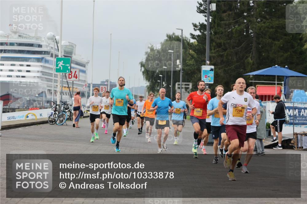 13.09.2026 - Kiel Lauf Andreas Tolksdorf http://msf.ph/oto/10333878 13.09.2026 09:52:00 Kiellinie 3, 4, 3, 2107, 2664, 6585, 24, 7294, 2158, 4564, 10, 500 meine-sportfotos.de