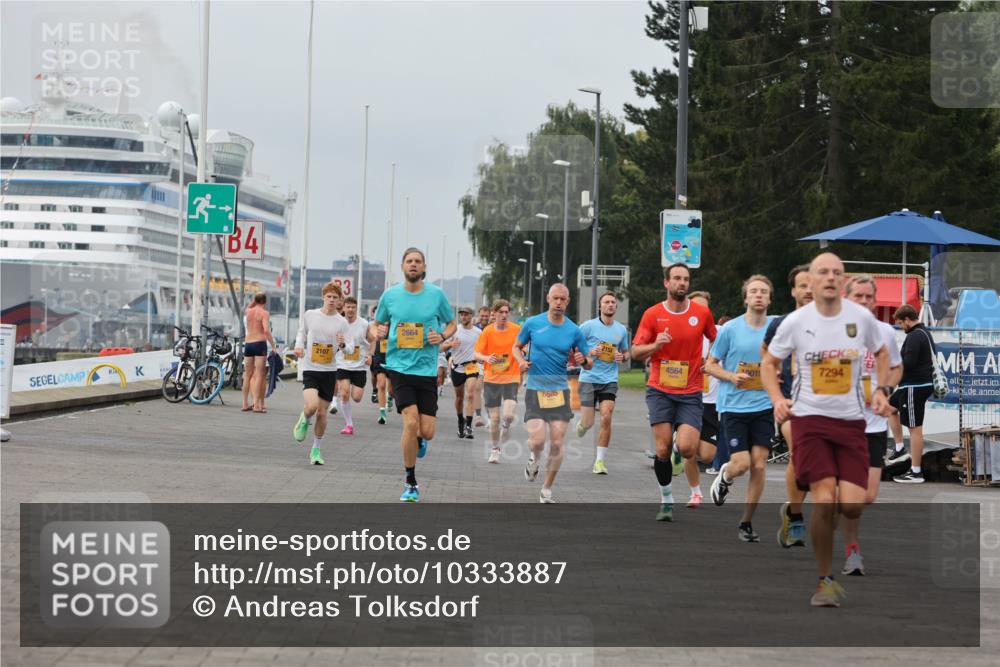 13.09.2026 - Kiel Lauf Andreas Tolksdorf http://msf.ph/oto/10333887 13.09.2026 09:52:00 Kiellinie 4, 2107, 2664, 6585, 2158, 4564, 10015, 24, 7294 meine-sportfotos.de