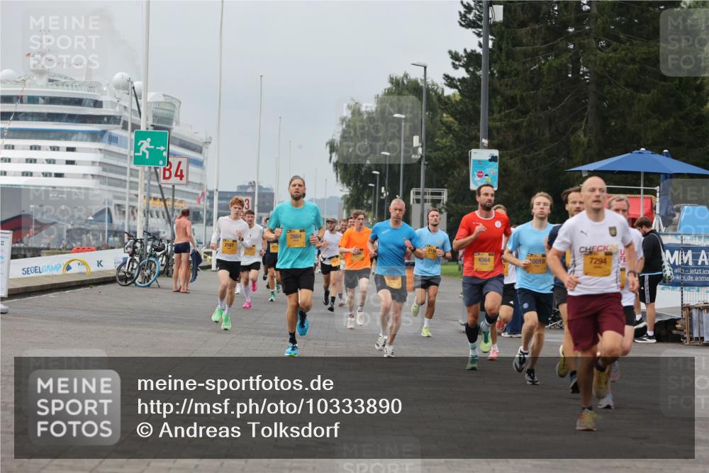 13.09.2026 - Kiel Lauf Andreas Tolksdorf http://msf.ph/oto/10333890 13.09.2026 09:52:01 Kiellinie 3, 4, 2107, 2664, 6585, 4564, 0019, 24, 7294 meine-sportfotos.de