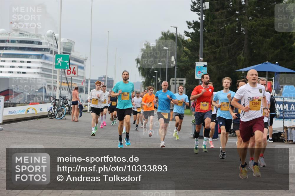 13.09.2026 - Kiel Lauf Andreas Tolksdorf http://msf.ph/oto/10333893 13.09.2026 09:52:01 Kiellinie 4, 2664, 2107, 585, 2158, 4564, 10019, 20, 7294 meine-sportfotos.de