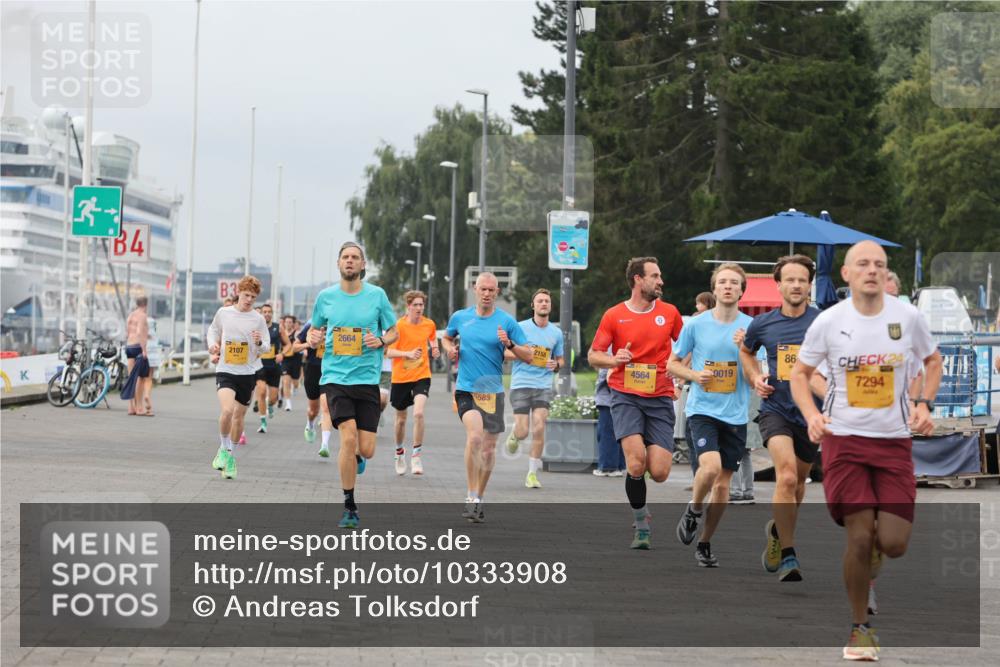 13.09.2026 - Kiel Lauf Andreas Tolksdorf http://msf.ph/oto/10333908 13.09.2026 09:52:01 Kiellinie 4, 3, 2107, 2664, 6585, 2158, 86, 4564, 0019, 24, 7294 meine-sportfotos.de
