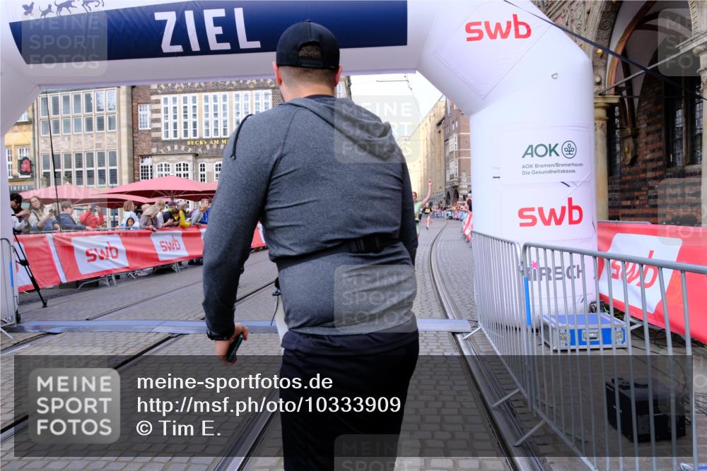 13.09.2026 - 21. swb-Marathon Bremen Tim E. http://msf.ph/oto/10333909 13.09.2026 11:05:51 Ziel 10186, 10238, 10259, 10260, 10432, 10457, 10717, 10864, 11146, 11314, 11334, 11387, 11394, 11520, 11521, 11571, 11572, 11724, 11791, 11892, 11947, 12055, 12156, 12251, 12273, 12330, 12362, 12501 meine-sportfotos.de