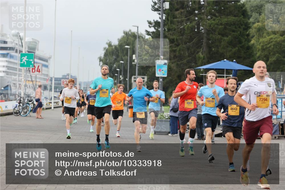 13.09.2026 - Kiel Lauf Andreas Tolksdorf http://msf.ph/oto/10333918 13.09.2026 09:52:01 Kiellinie 3, 4, 2, 2107, 2664, 6585, 4564, 10019, 8643, 24, 7294 meine-sportfotos.de