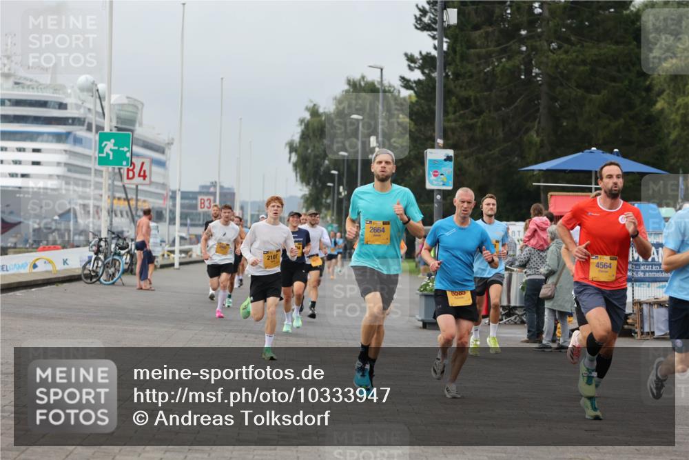13.09.2026 - Kiel Lauf Andreas Tolksdorf http://msf.ph/oto/10333947 13.09.2026 09:52:02 Kiellinie 4, 3, 2107, 2664, 6585, 4564 meine-sportfotos.de