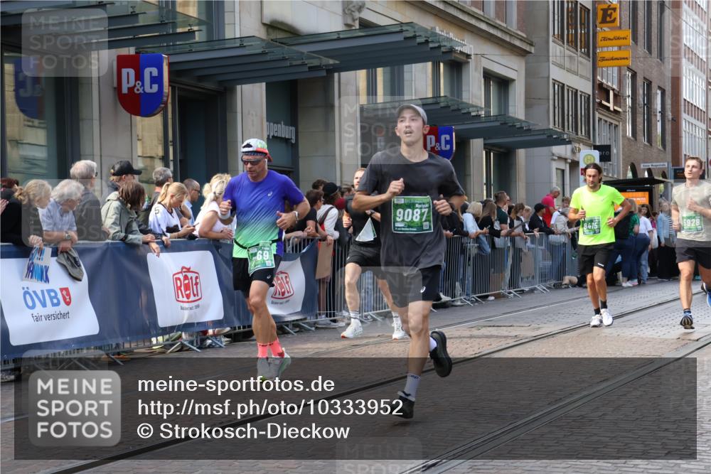 13.09.2026 - 21. swb-Marathon Bremen Strokosch-Dieckow http://msf.ph/oto/10333952 13.09.2026 13:23:57 Ziel 102, 776, 909, 1199, 1250, 2295, 2370, 2491, 2967, 3372, 4000, 4559, 5012, 5208, 5257, 5397, 5481, 5623, 5668, 5669, 5928, 5929, 6105, 7059, 7069, 7081, 7156, 8082, 8179, 8415, 8784, 9087, 9573, 9916, 13219, 342, 2210, 2288, 2485, 2517, 2560, 3044, 3642, 4601, 4671, 5011, 5104, 5116, 5146, 5231, 5397, 5908, 6157, 6332, 6648, 6772, 7094, 7105, 7216, 7357, 7475, 7761, 8051, 8052, 8095, 8290, 10059, 10115, 13007, 13197 meine-sportfotos.de