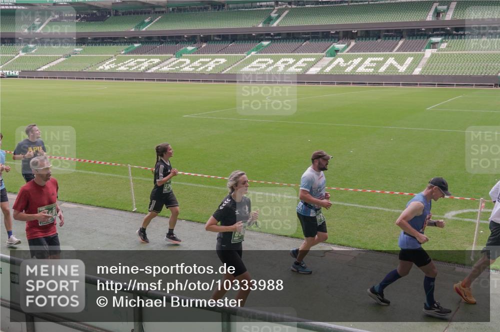 13.09.2026 - 21. swb-Marathon Bremen Michael Burmester http://msf.ph/oto/10333988 13.09.2026 13:07:14 Laufen im Stadion 109, 132, 156, 217, 287, 303, 310, 372, 430, 454, 489, 578, 607, 613, 682, 716, 784, 800, 808, 809, 831, 834, 846, 911, 922, 1083, 1173, 1189, 1205, 1210, 1274, 1322, 1364, 1365, 1369, 1387, 1395, 1437, 1532, 1533, 1545, 1574, 1581, 1600, 1823, 1831, 1841, 1848, 1854, 1871, 1909, 1926, 1938, 2003, 2070, 2076, 2090, 2219, 2275, 2283, 2318, 2355, 2356, 2393, 2405, 2440, 2492, 2565, 2611, 2699, 2707, 2721, 2731, 2755, 2802, 2818, 2831, 2866, 2902, 2911, 2949, 2960 meine-sportfotos.de