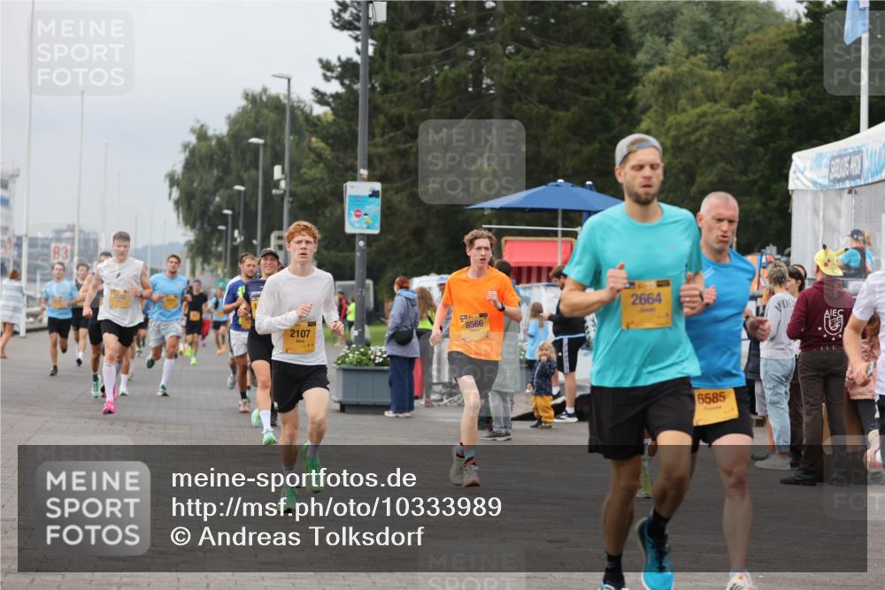 13.09.2026 - Kiel Lauf Andreas Tolksdorf http://msf.ph/oto/10333989 13.09.2026 09:52:04 Kiellinie 3945, 2107, 8566, 2664, 6585 meine-sportfotos.de